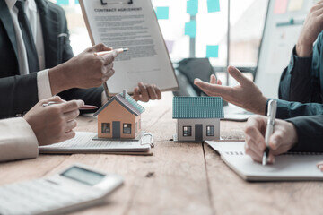 240_F_1000925986_otDCDUtTQP6AhH9XzFObiOq9J4oTywLX