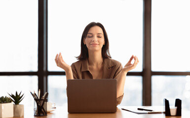 240_F_1031098199_DSIPqAfuwg1frnv8a4DU9eHHz8SkaEWM